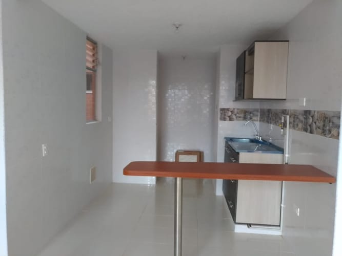 Apartamento de 3 alcobas en venta en Conjunto Residencial La Finca Super Manzana 10a, Madrid, 67 m² · foto 4 de 18