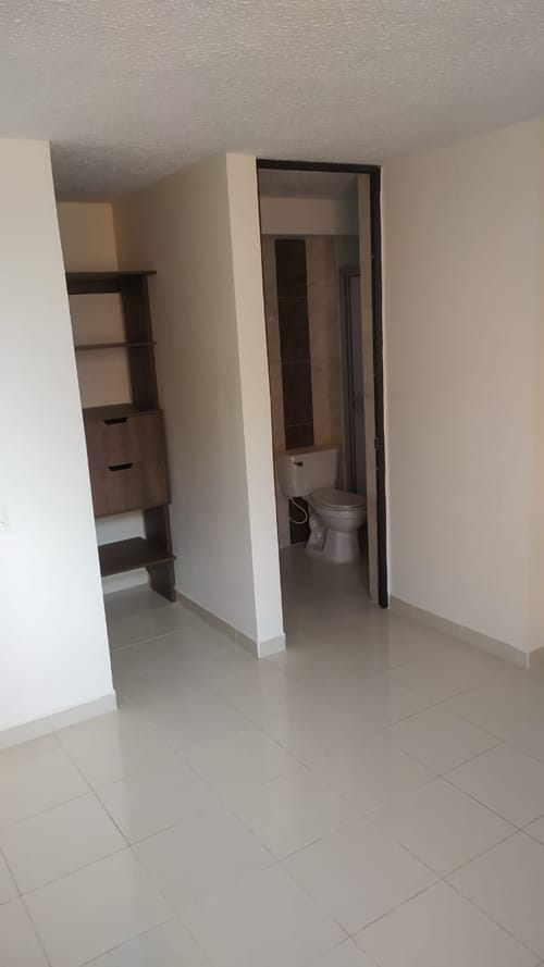 Apartamento de 3 alcobas en venta en Conjunto Residencial La Finca Super Manzana 10a, Madrid, 67 m² · foto 8 de 18