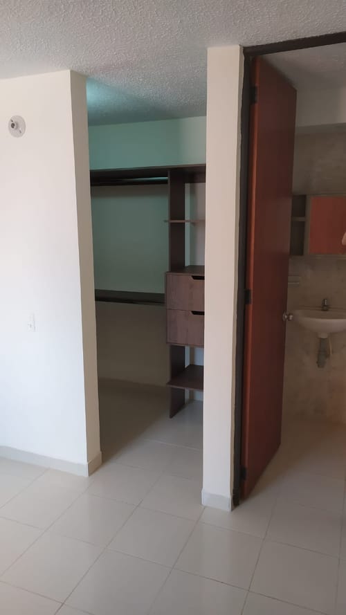 Apartamento de 3 alcobas en venta en Conjunto Residencial La Finca Super Manzana 10a, Madrid, 67 m² · foto 12 de 18