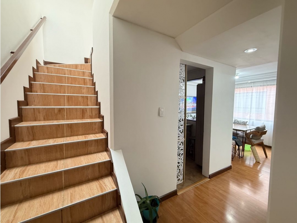 Casa en venta en Villas De Granada, Bogotá · foto 9 de 24