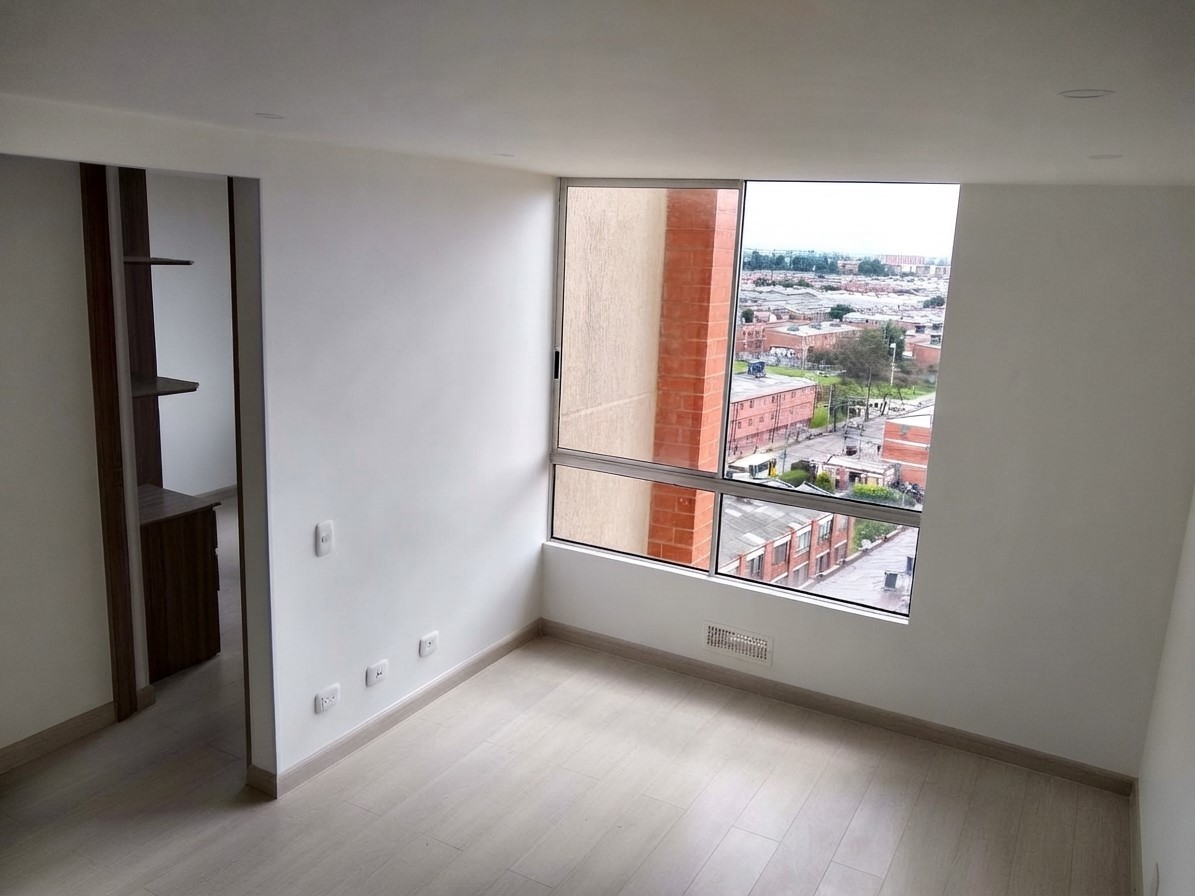 Apartamento en venta en Pinos De Lombardia, Bogotá · foto 7 de 12