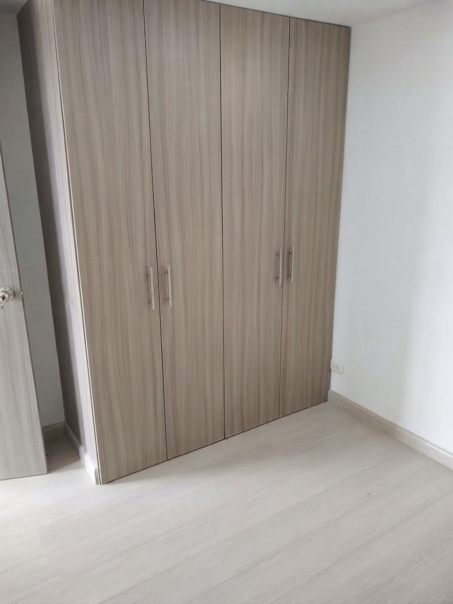 Apartamento en venta en Pinos De Lombardia, Bogotá · foto 9 de 12