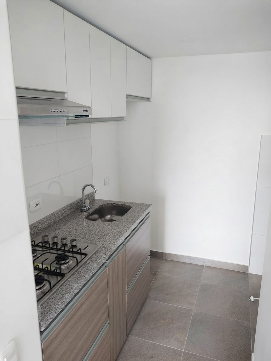 Apartamento en venta en Pinos De Lombardia, Bogotá · foto 4 de 12