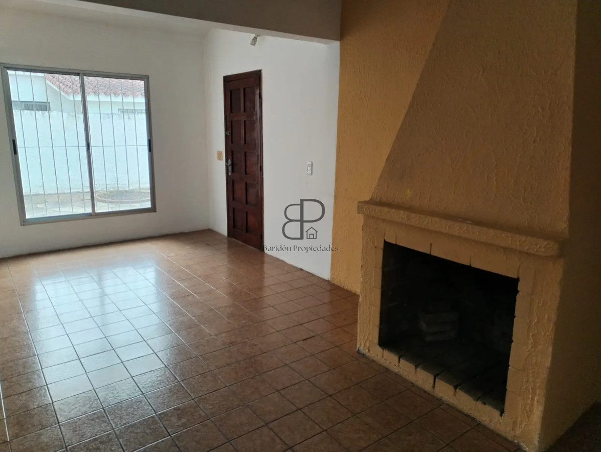 Alquiler Casa 2 Dormitorios Lagomar con patio · Foto 4