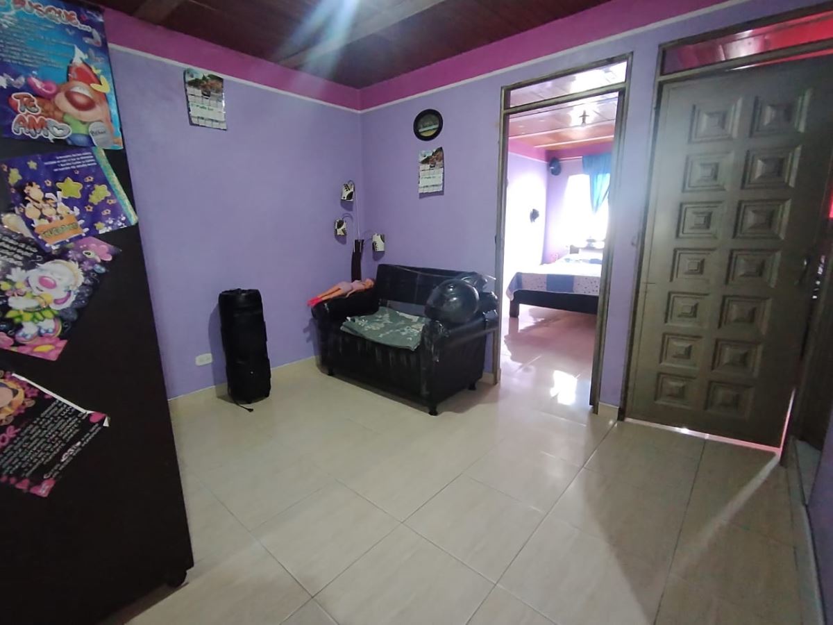 Casa en venta en Bosa Islandia, Bogotá · foto 8 de 18