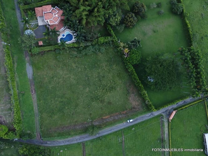 Lote en venta en Cerritos, Pereira, 2855 m² · foto 2 de 16