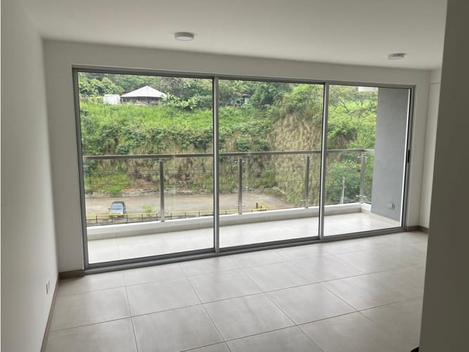 Apartamento de 3 alcobas en venta en Menga, Yumbo, 87 m² · foto 9 de 9