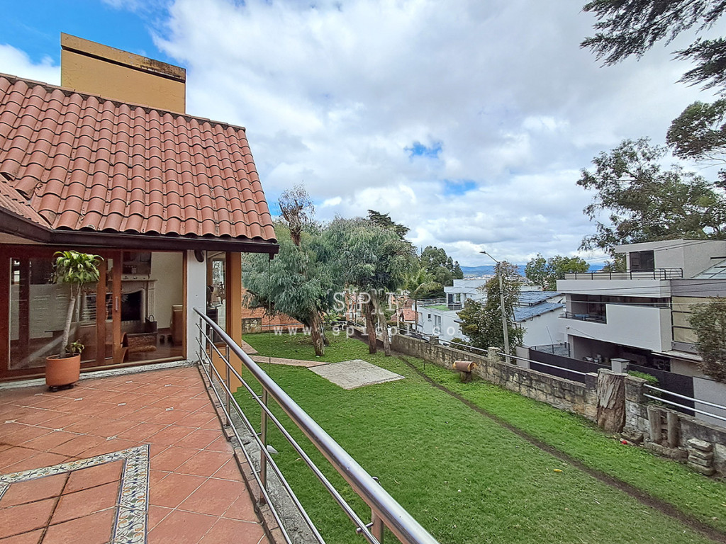 Casa en venta en Bosque De Pinos, Bogotá · foto 4 de 24