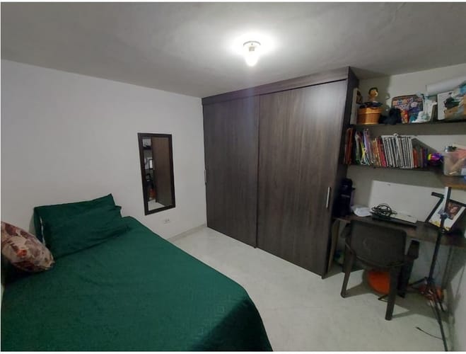 Casa de 4 alcobas en venta en La Milagrosa, Medellín, 100 m² · foto 4 de 15