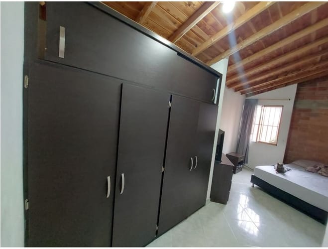 Casa de 4 alcobas en venta en La Milagrosa, Medellín, 100 m² · foto 8 de 15