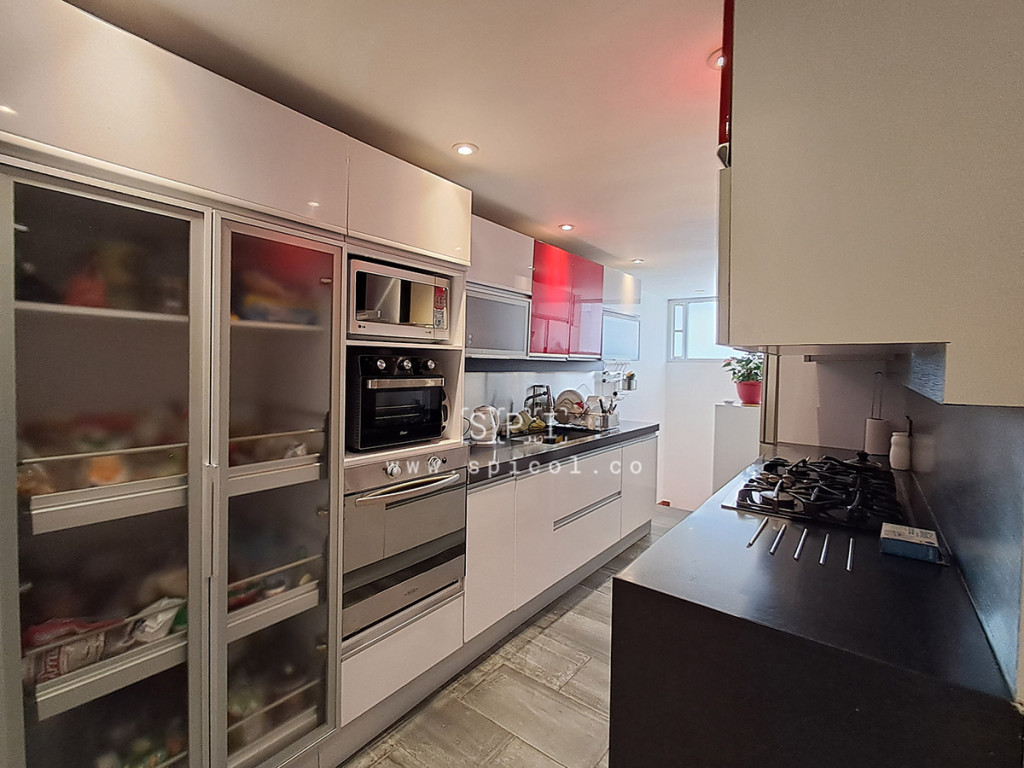 Casa en venta en Santa Barbara Central, Bogotá · foto 9 de 24