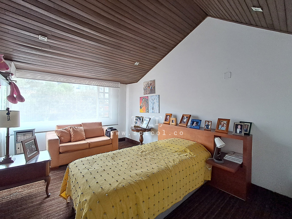 Casa en venta en Santa Barbara Central, Bogotá · foto 18 de 24