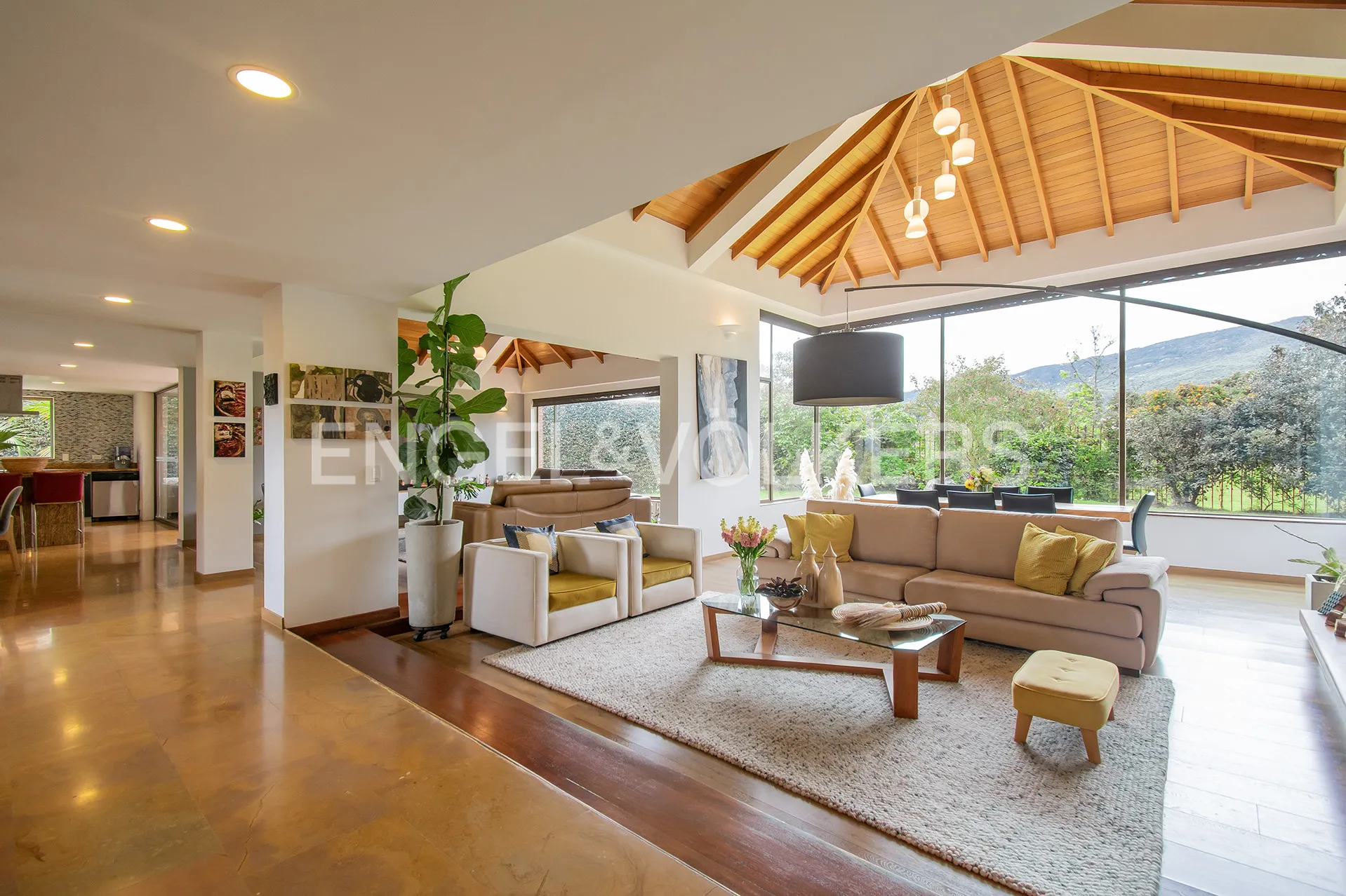 Casa en venta en Guaymaral, Bogotá · foto 3 de 20