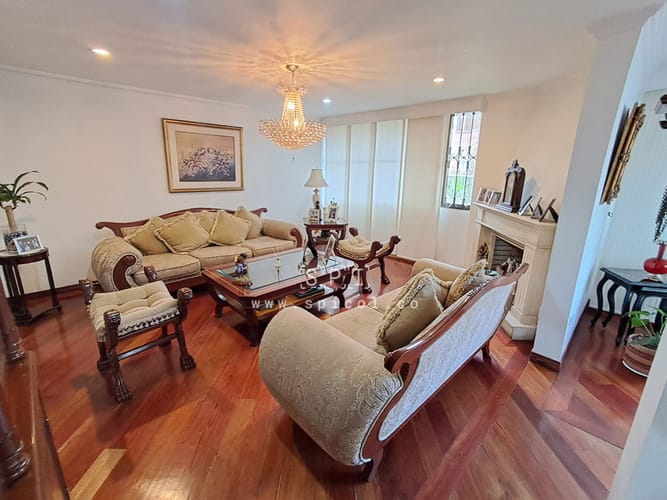 Apartamento de 4 alcobas en venta en Santa Barbara, Bogotá, 144 m² · foto 3 de 20