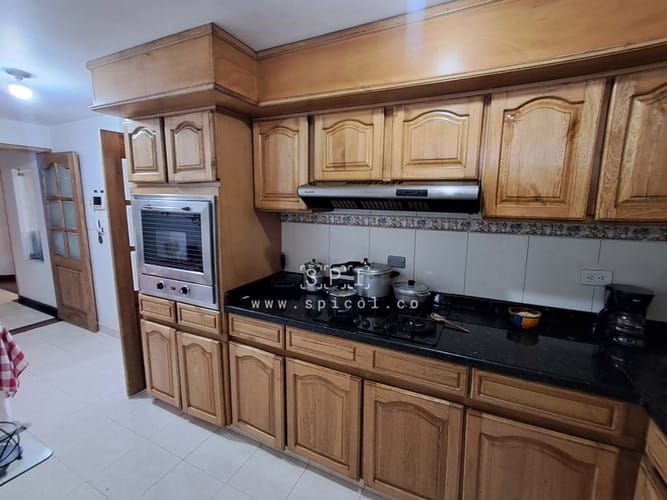 Apartamento de 4 alcobas en venta en Santa Barbara, Bogotá, 144 m² · foto 7 de 20