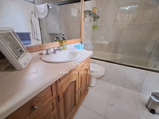 Apartamento de 4 alcobas en venta en Santa Barbara, Bogotá, 144 m² · foto 15 de 20