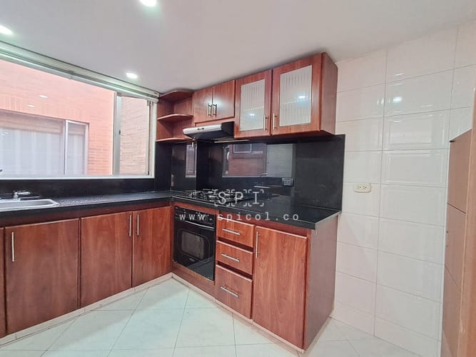 Apartamento de 3 alcobas en arriendo en Nueva Autopista, Bogotá, 131 m² · foto 9 de 24