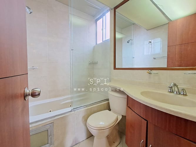 Apartamento de 3 alcobas en arriendo en Nueva Autopista, Bogotá, 131 m² · foto 19 de 24