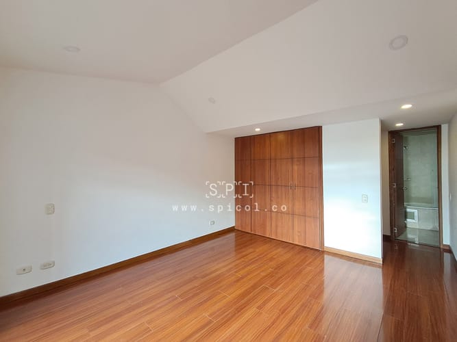 Apartamento de 3 alcobas en arriendo en Nueva Autopista, Bogotá, 131 m² · foto 21 de 24
