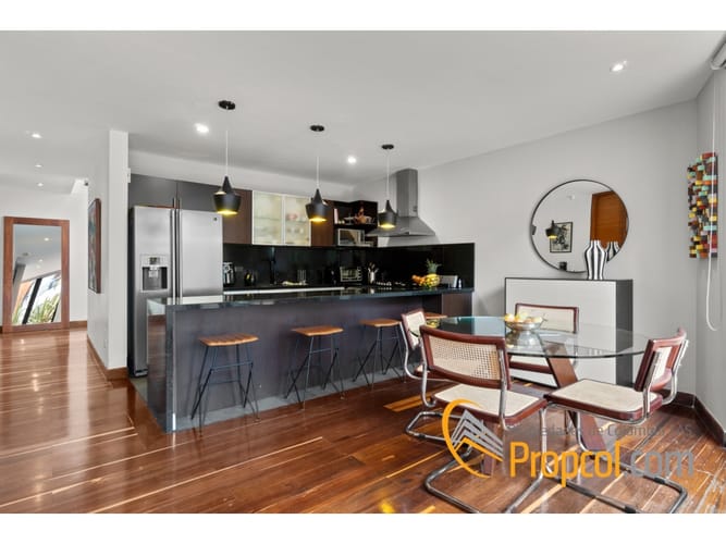 Apartamento de 3 alcobas en venta en Chapinero, Bogotá, 250 m² · foto 3 de 18