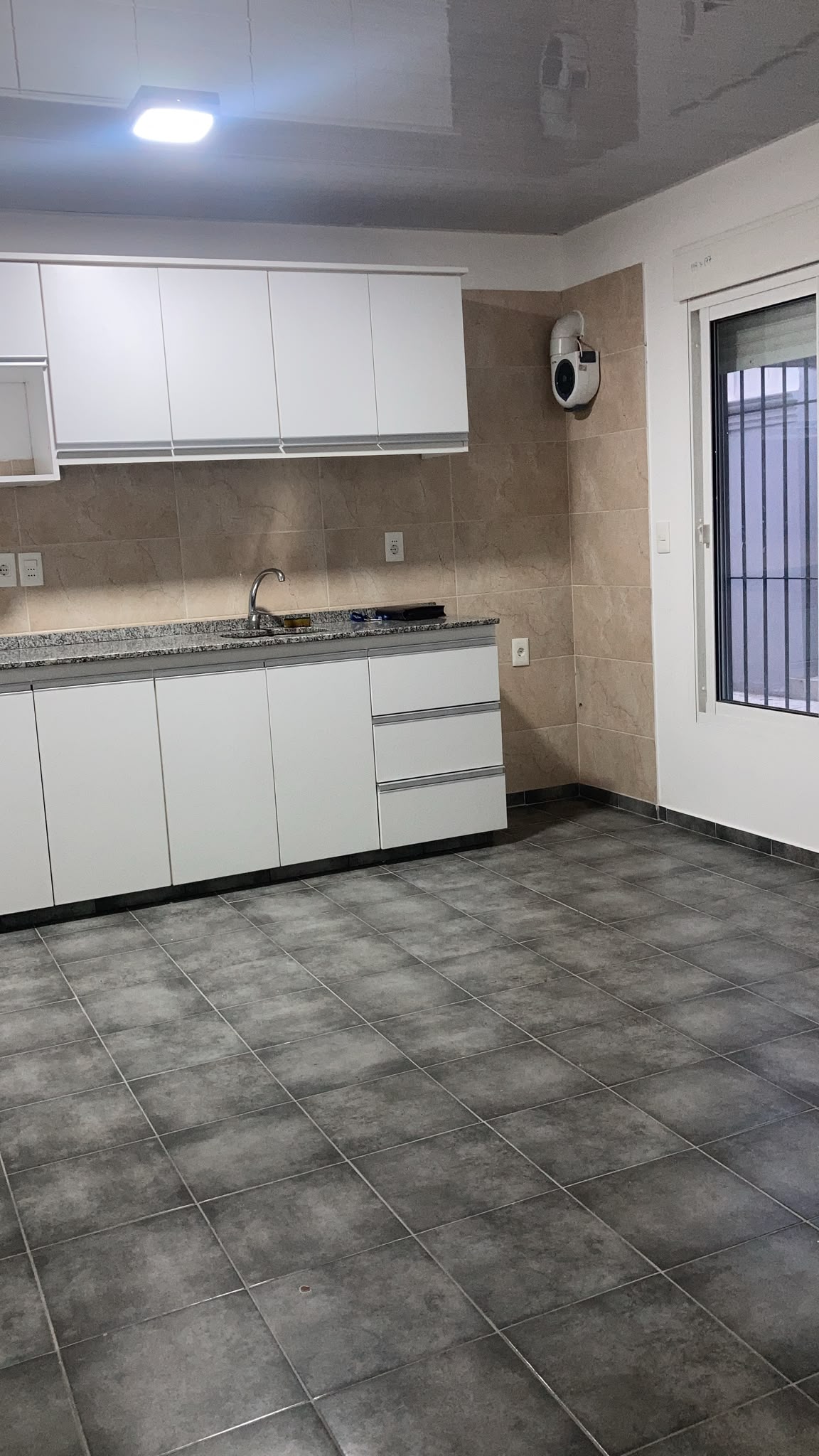 Apartamento En Alquiler En Jacinto Vera, Duplex De 1 Dormitorio como a Estrenar, Sin Gastos Comunes. · Foto 9