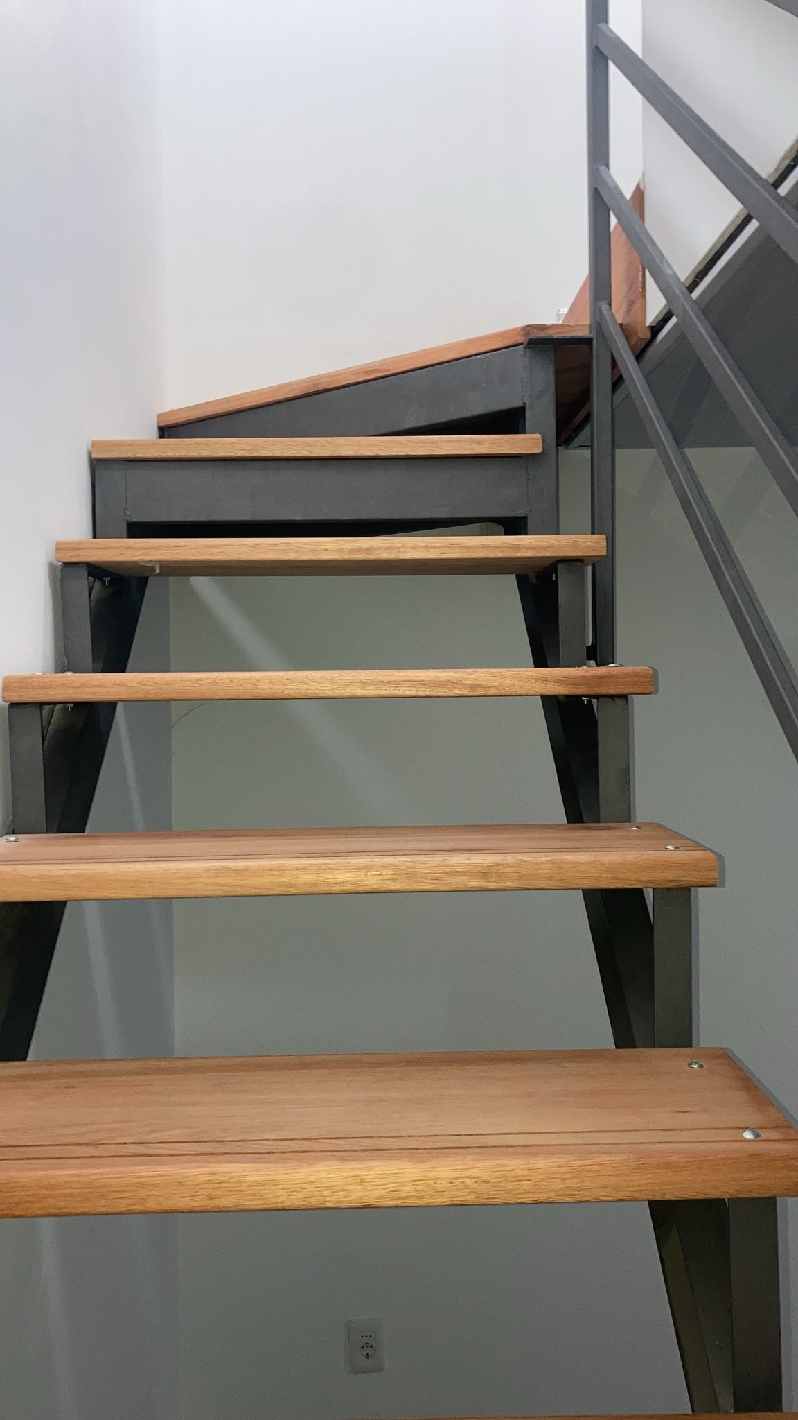 Apartamento En Alquiler En Jacinto Vera, Duplex De 1 Dormitorio como a Estrenar, Sin Gastos Comunes. · Foto 10