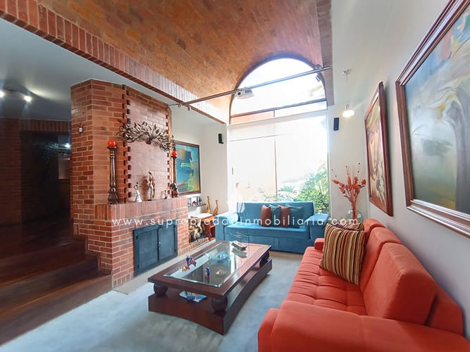 Casa de 4 alcobas en venta en Sotileza, Bogotá, 292 m² · foto 2 de 24