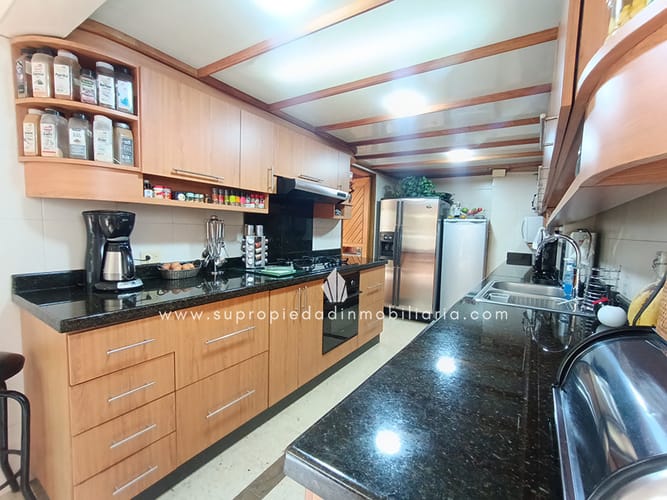 Casa de 4 alcobas en venta en Sotileza, Bogotá, 292 m² · foto 9 de 24