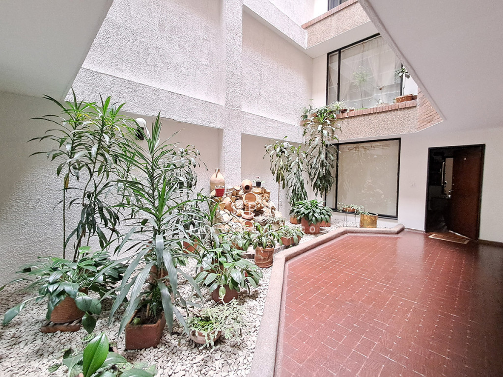 Apartamento en venta en Los Rosales, Bogotá · foto 11 de 12
