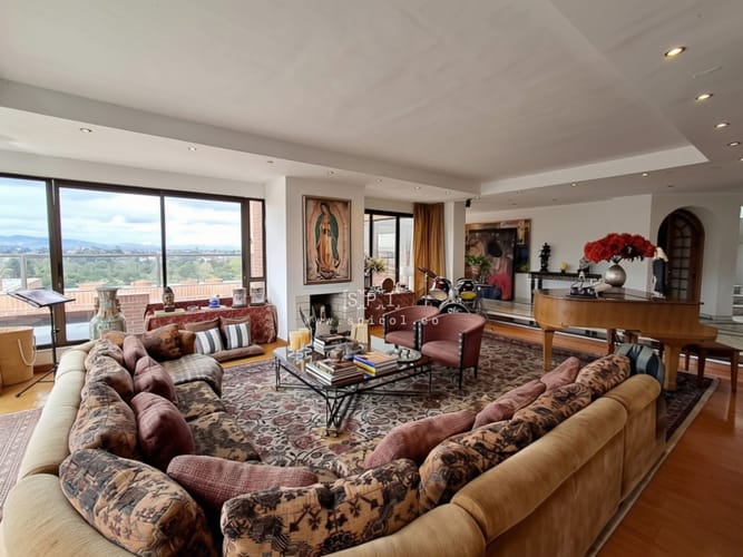 Apartamento de 4 alcobas en venta en Club De Los Lagartos, Bogotá, 384 m² · foto 2 de 24