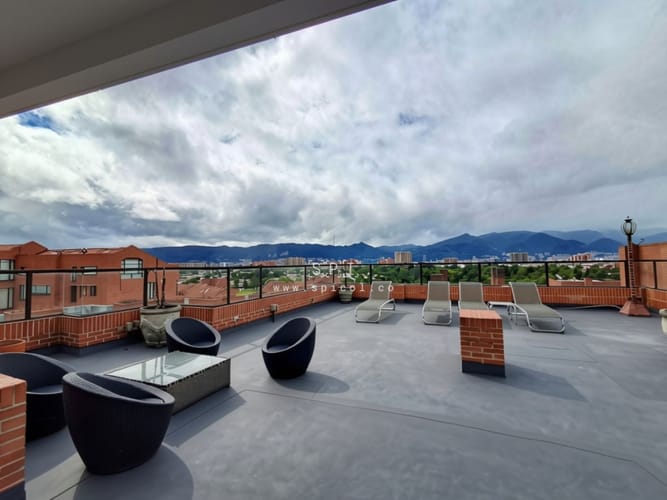 Apartamento de 4 alcobas en venta en Club De Los Lagartos, Bogotá, 384 m² · foto 5 de 24