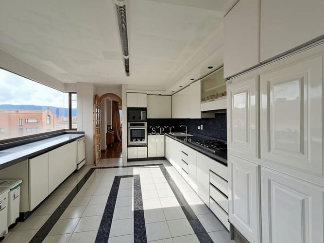 Apartamento de 4 alcobas en venta en Club De Los Lagartos, Bogotá, 384 m² · foto 6 de 24