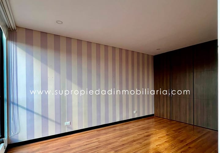 Apartamento de 3 alcobas en venta en Mazuren, Bogotá, 139 m² · foto 7 de 13