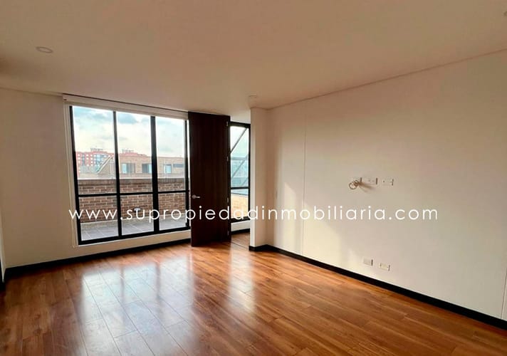 Apartamento de 3 alcobas en venta en Mazuren, Bogotá, 139 m² · foto 10 de 13