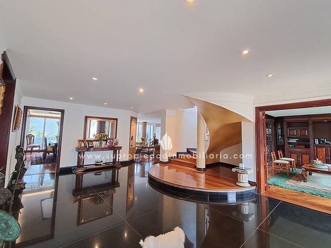 Casa de 4 alcobas en venta en Santa Ana Oriental, Bogotá, 620 m² · foto 6 de 24