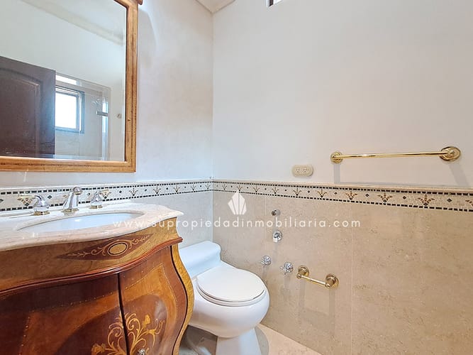 Casa de 4 alcobas en venta en Santa Ana Oriental, Bogotá, 620 m² · foto 20 de 24