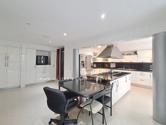 Casa de 4 alcobas en venta en Santa Ana Oriental, Bogotá, 620 m² · foto 22 de 24