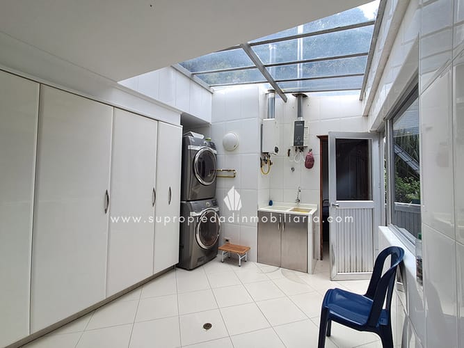 Casa de 4 alcobas en venta en Santa Ana Oriental, Bogotá, 620 m² · foto 23 de 24