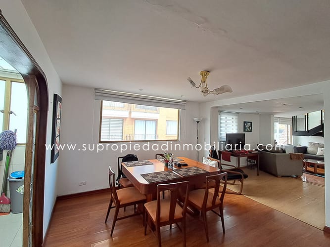 Casa de 10 alcobas en venta en Santa Barbara Central, Bogotá, 1198 m² · foto 7 de 24