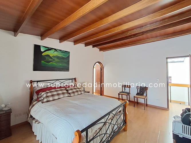 Casa de 10 alcobas en venta en Santa Barbara Central, Bogotá, 1198 m² · foto 12 de 24
