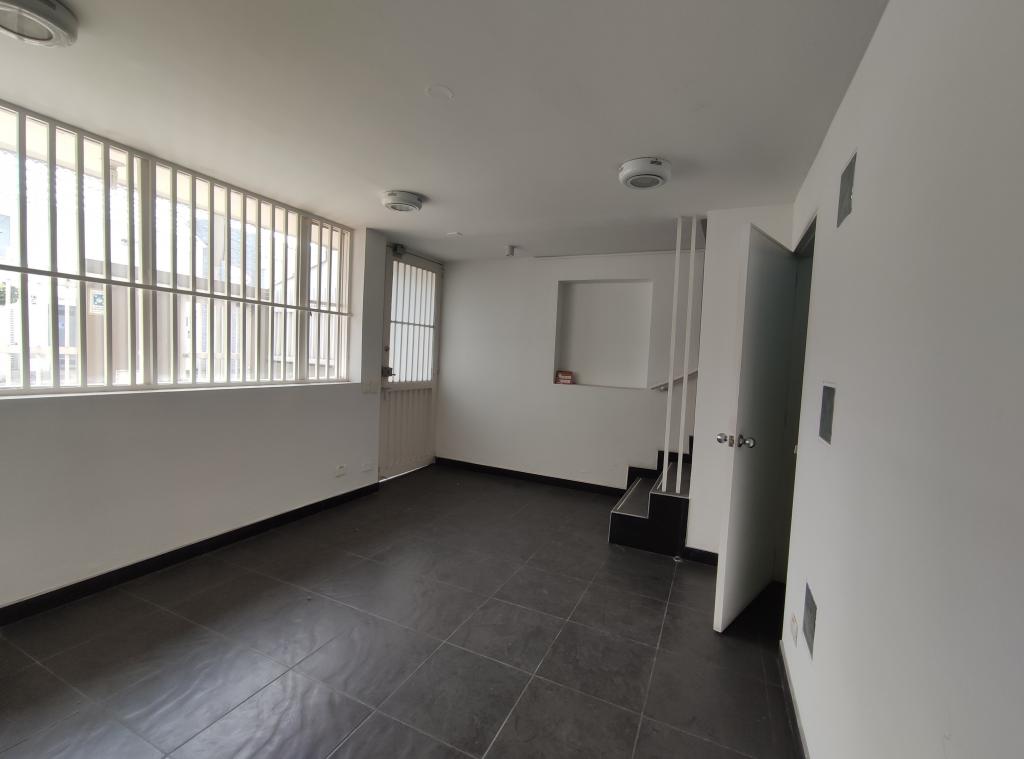 Casa en venta en Santa Ana, Bogotá · foto 2 de 24