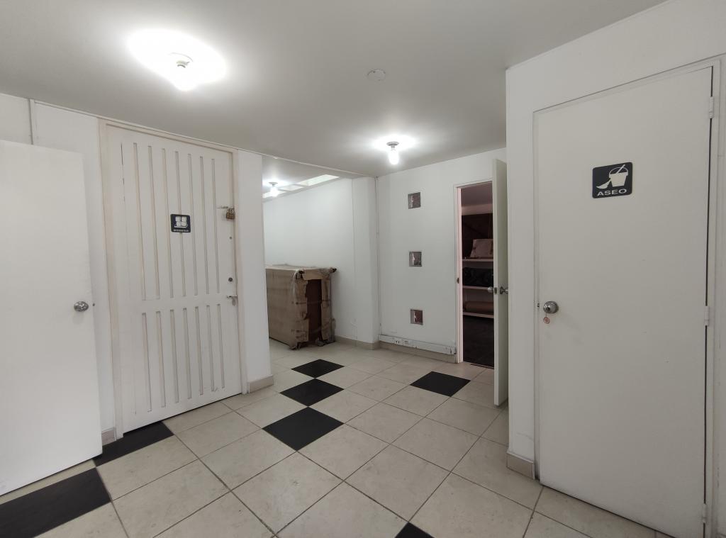 Casa en venta en Santa Ana, Bogotá · foto 3 de 24