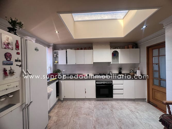 Apartamento en venta en Santa Barbara, Bogotá · foto 2 de 24