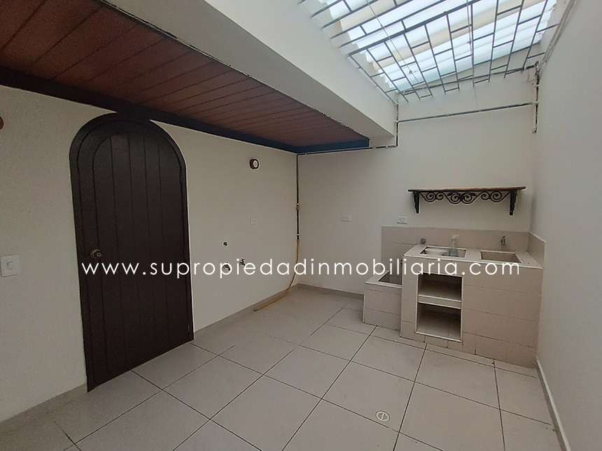 Casa en venta en Santa Barbara Alta, Bogotá · foto 9 de 24