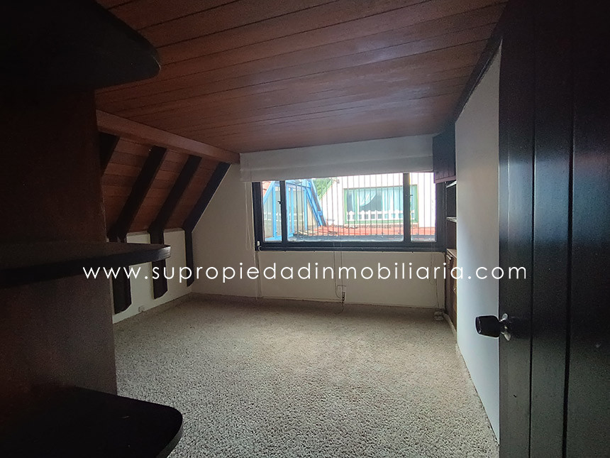Casa en venta en Santa Barbara Alta, Bogotá · foto 12 de 24