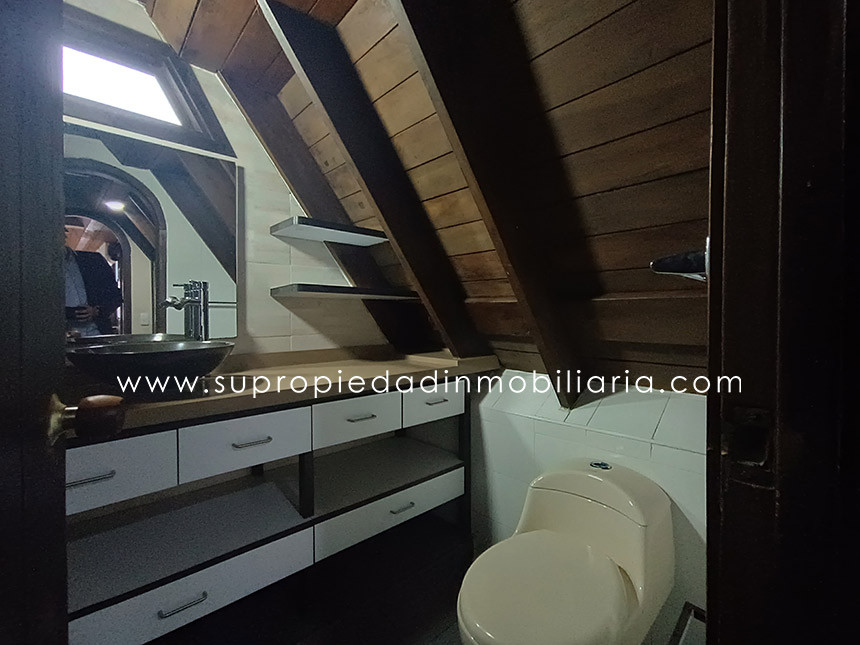 Casa en venta en Santa Barbara Alta, Bogotá · foto 21 de 24