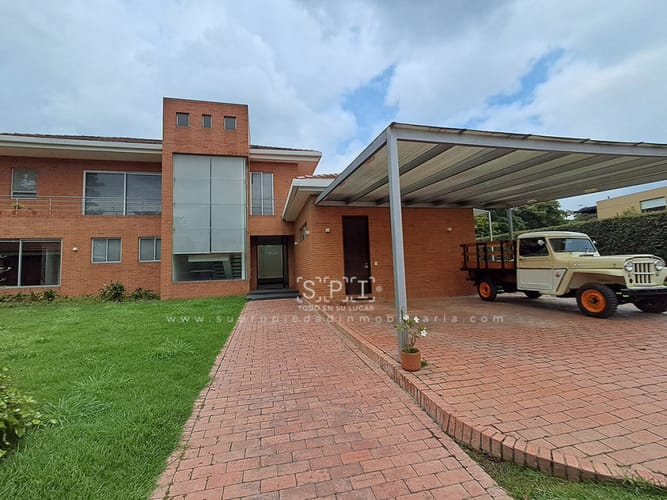 Casa de 4 alcobas en venta en Guaymaral, Bogotá, 419 m² · foto 4 de 24