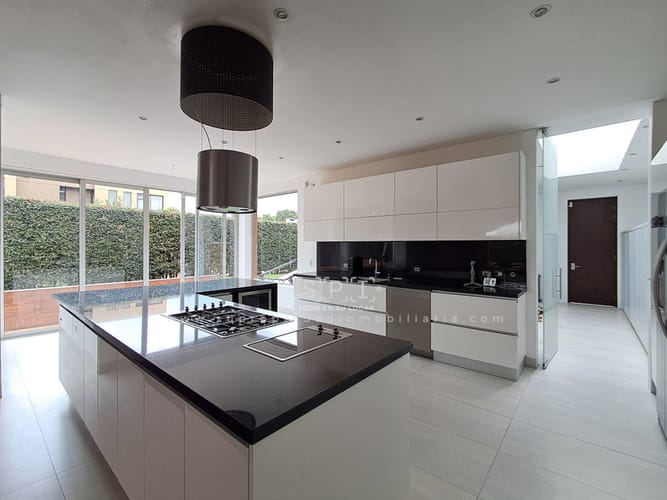 Casa de 4 alcobas en venta en Guaymaral, Bogotá, 419 m² · foto 7 de 24