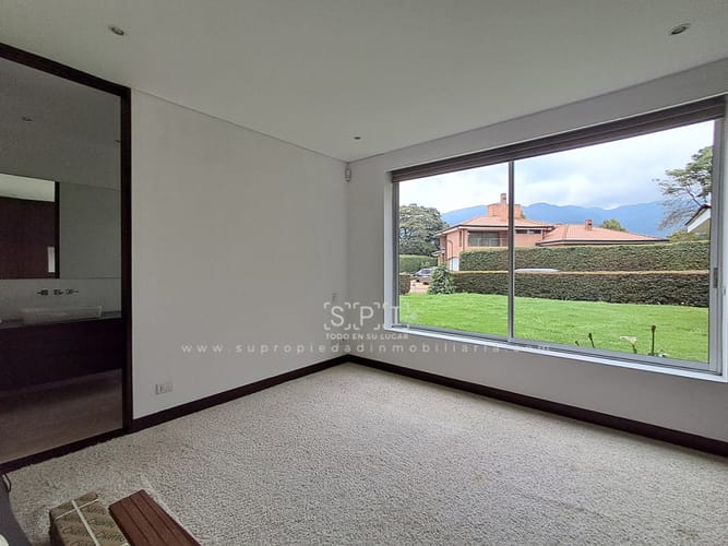 Casa de 4 alcobas en venta en Guaymaral, Bogotá, 419 m² · foto 19 de 24
