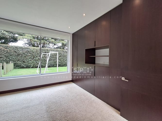 Casa de 4 alcobas en venta en Guaymaral, Bogotá, 419 m² · foto 22 de 24